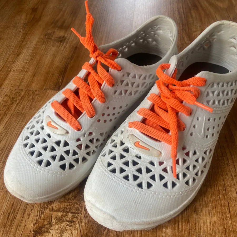 کفش ساحل و استخر