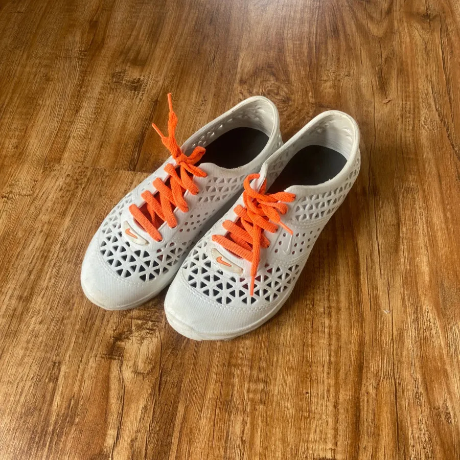 کفش ساحل و استخر