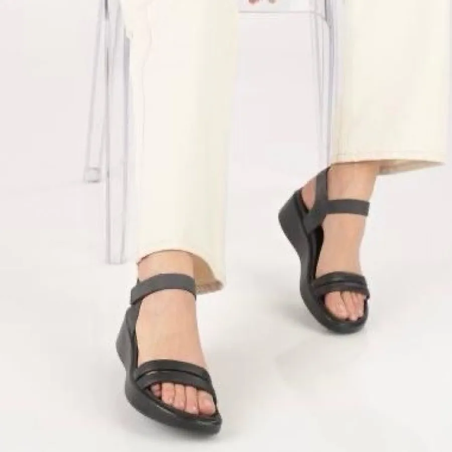 صندل ecco سایز 38