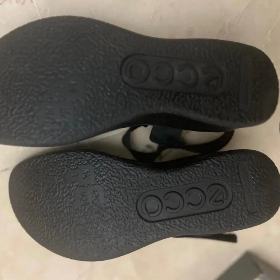 صندل ecco سایز 38