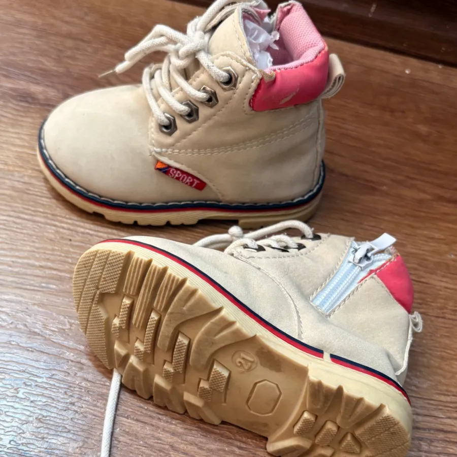 بوت وارداتی کودک