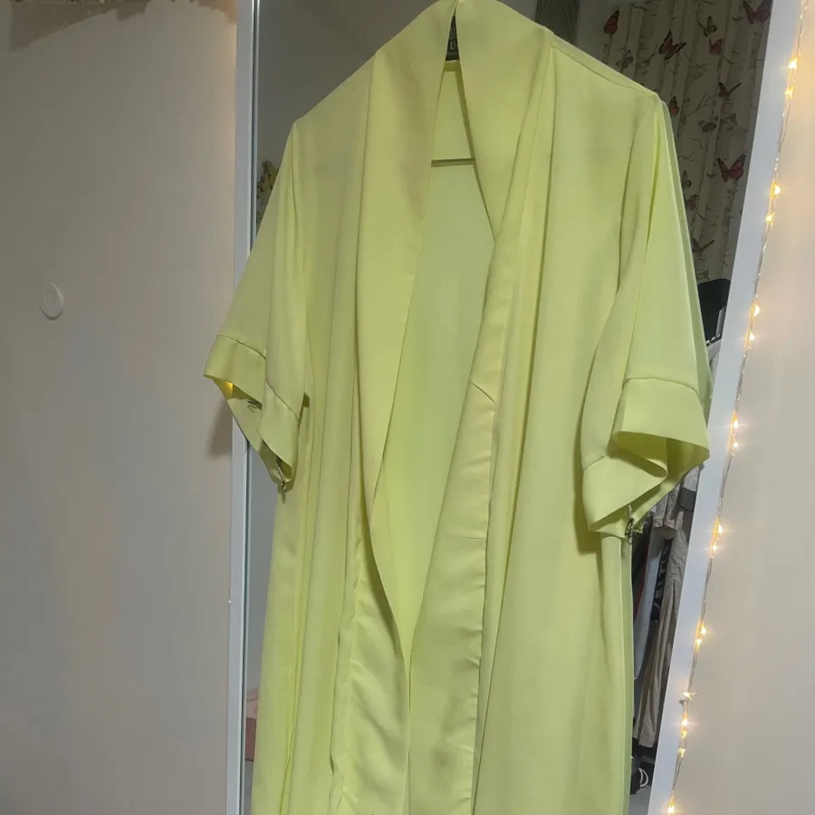 مانتو لیمویی استین کوتاه