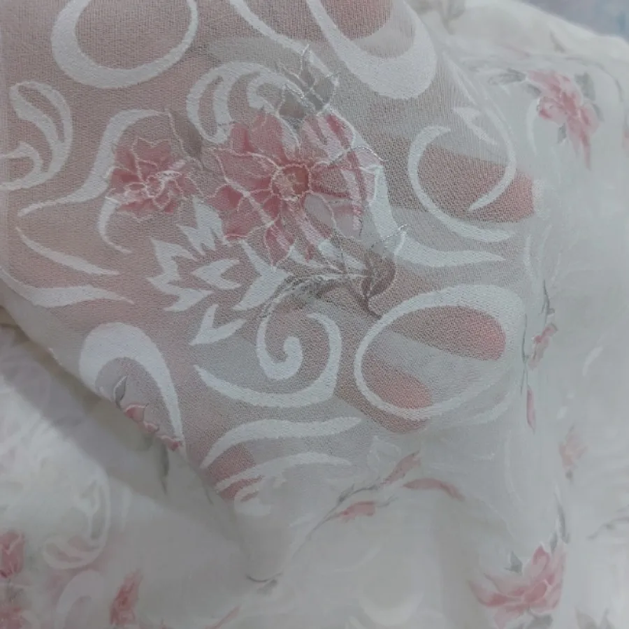 چادر رنگی سفید