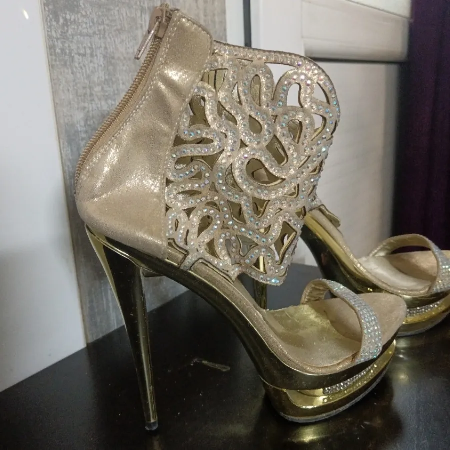 کفش مجلسی زنانه