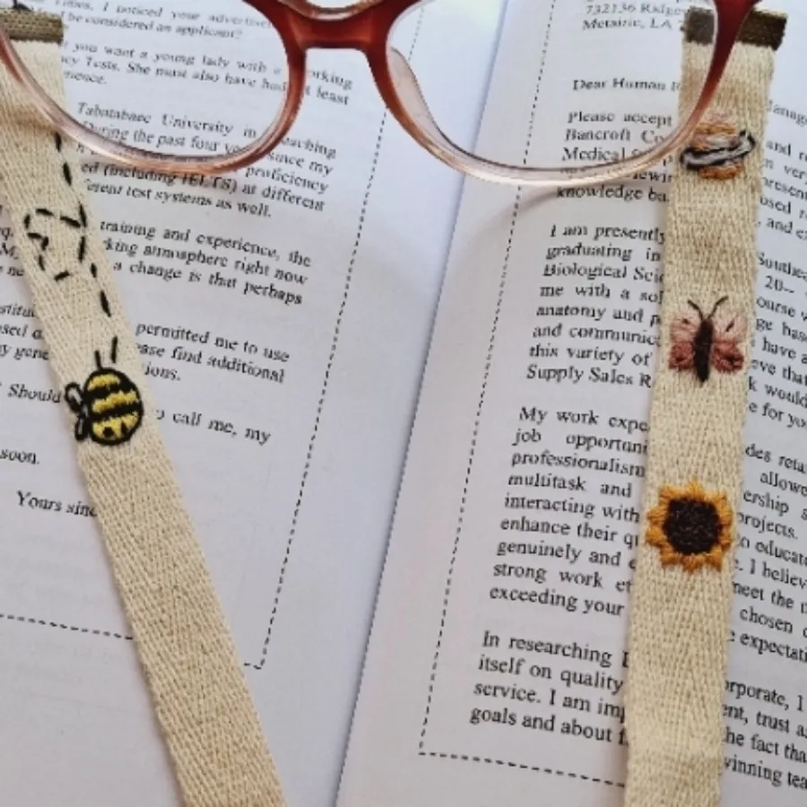 بند عینک گلدوزی شده