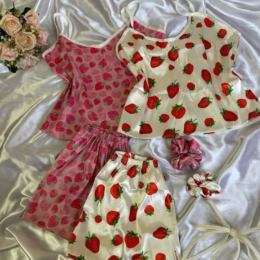 تاپ و شورتک ساتن طرح دار