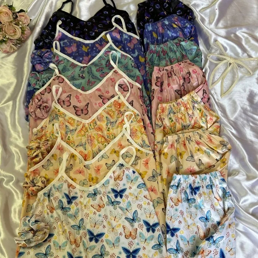 تاپ و شورتک ساتن طرح دار