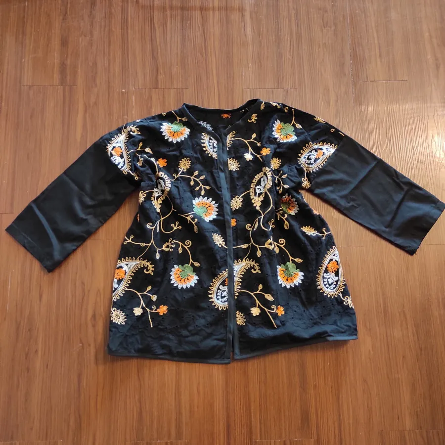 مانتو سوزن دوزی کاملا نو