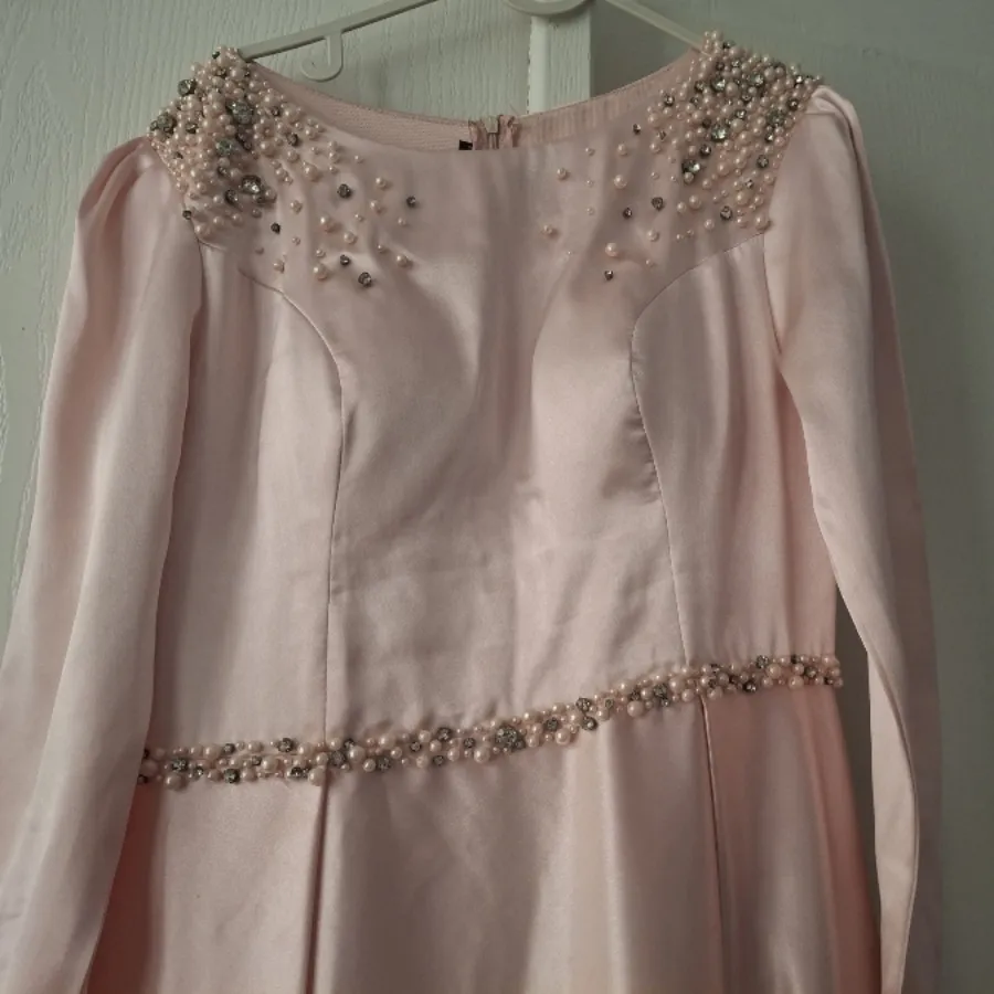 پیرهن صورتی