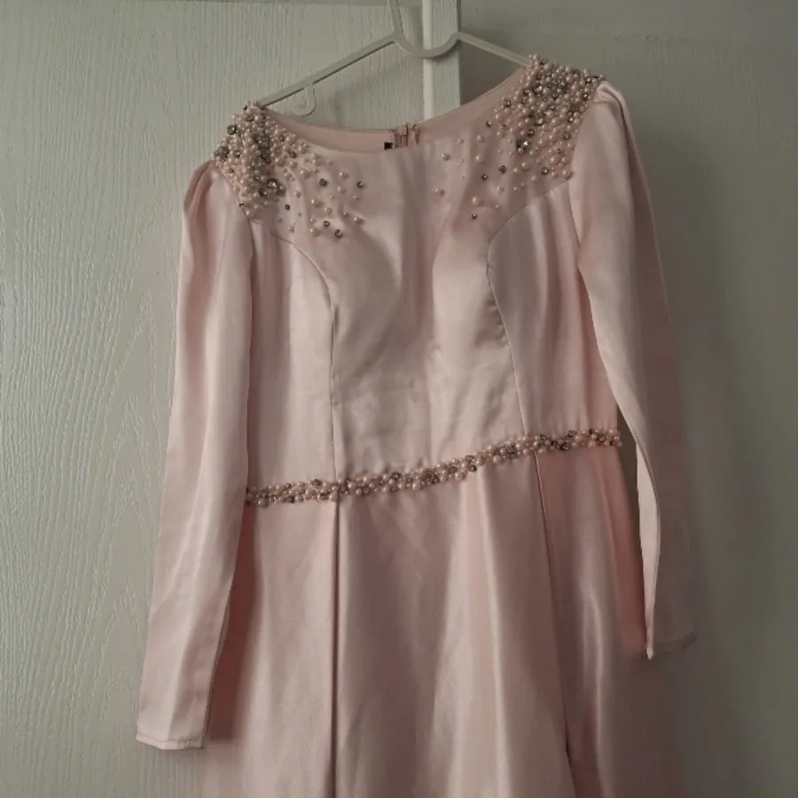 پیرهن صورتی