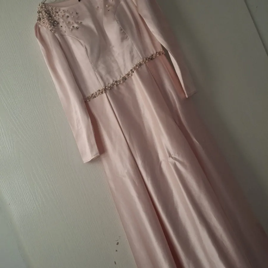 پیرهن صورتی