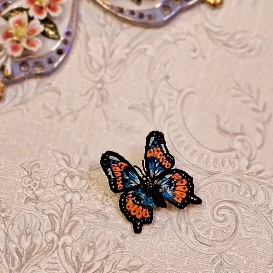 گلسینه دستدوز