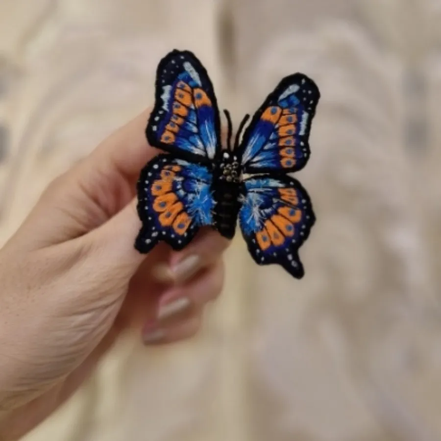 گلسینه دستدوز