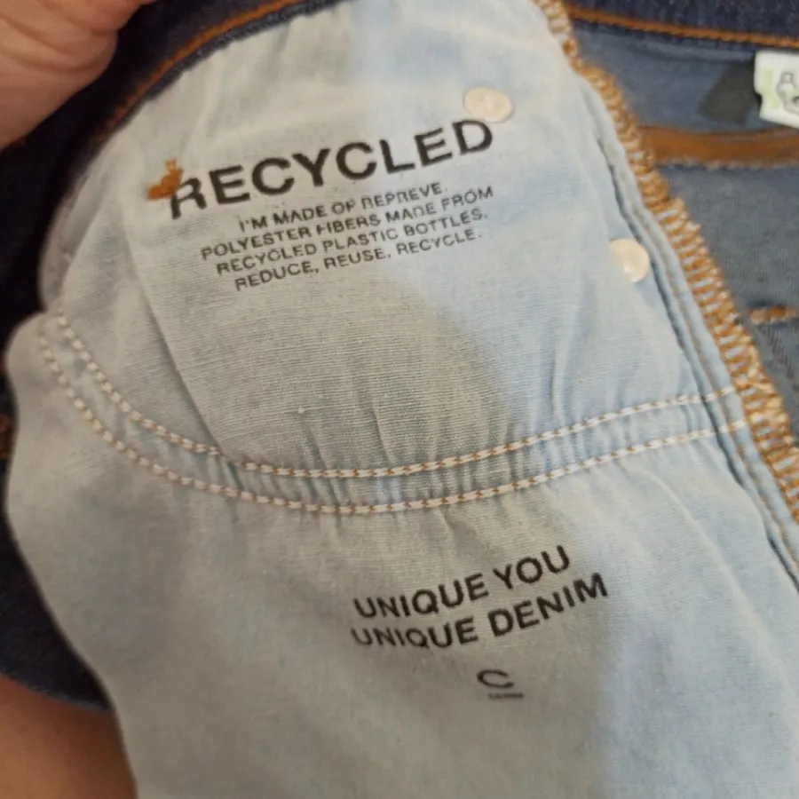 شلوار جین لی