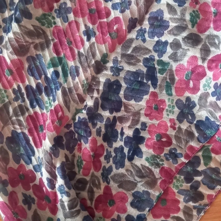 شال پلیسه گل گلی