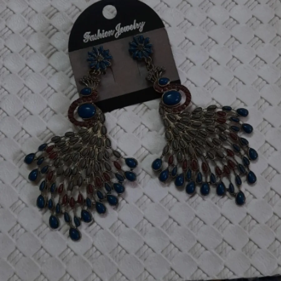 گوشواره بزرگ