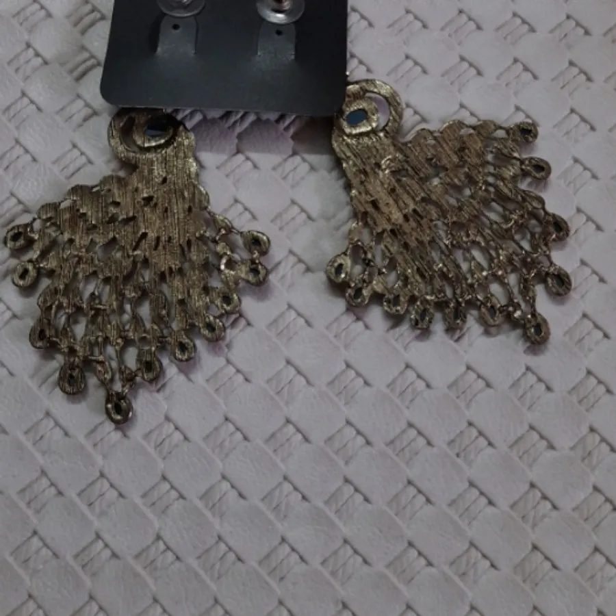 گوشواره بزرگ