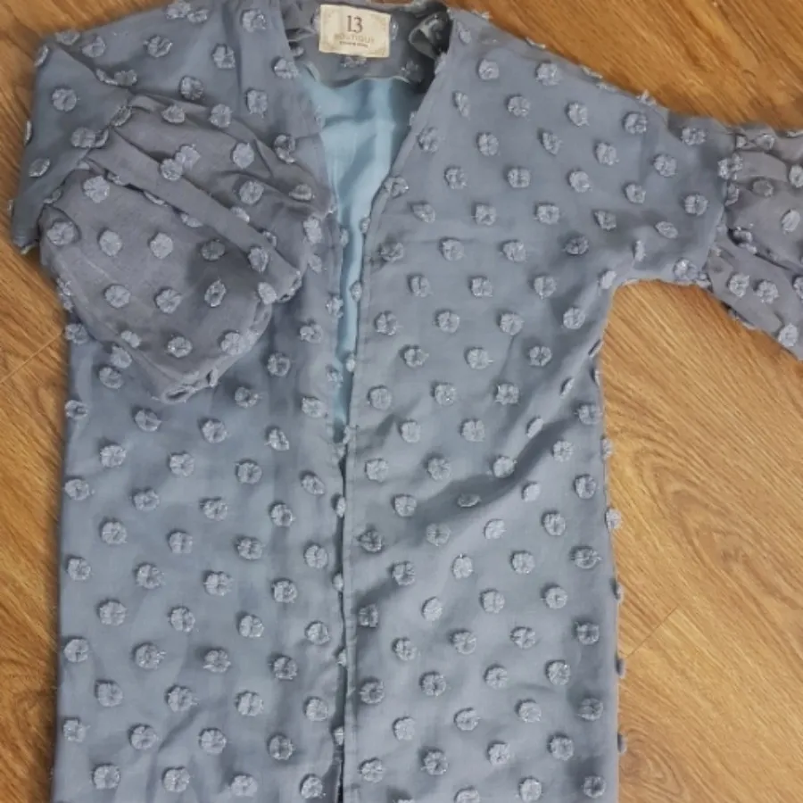 مانتو و دوتا شومیز