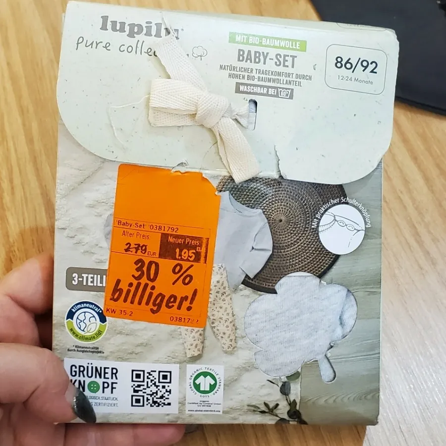 سه تکه نوزادی