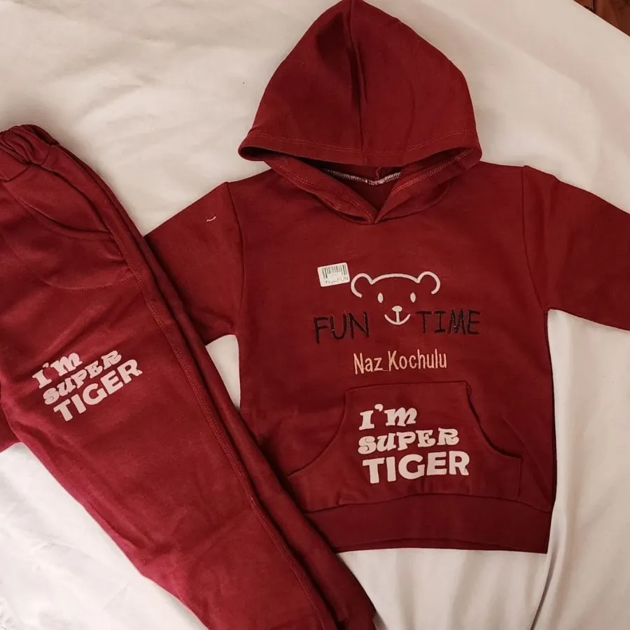 لباس زنانه و بچگانه