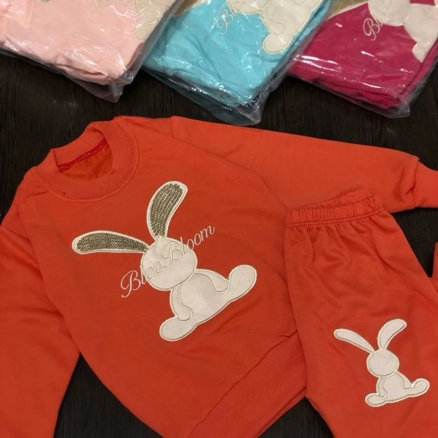 لباس زنانه و بچگانه