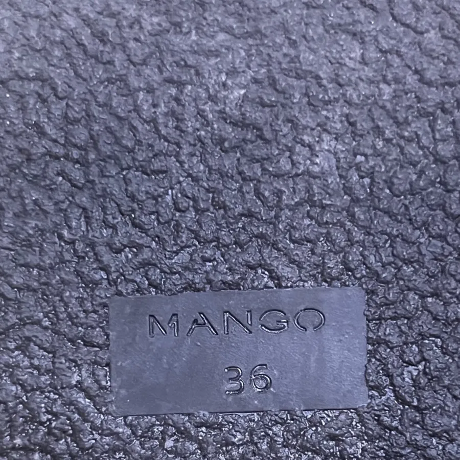 کفش منگو بژ