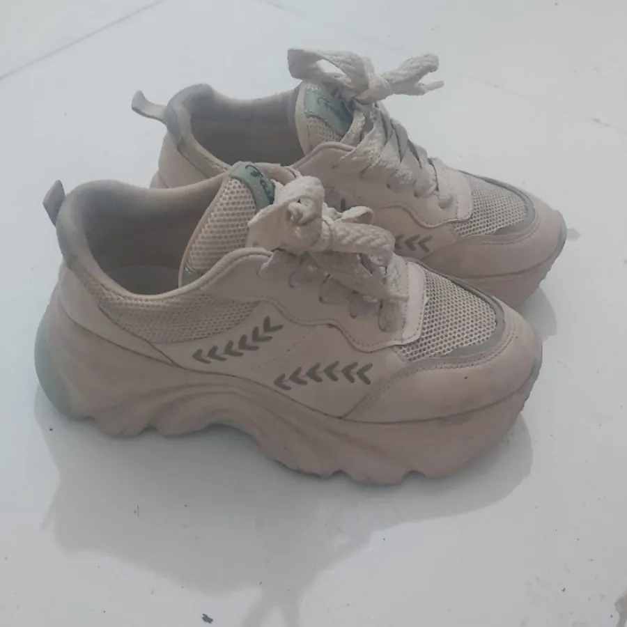 کتانی سایز 38