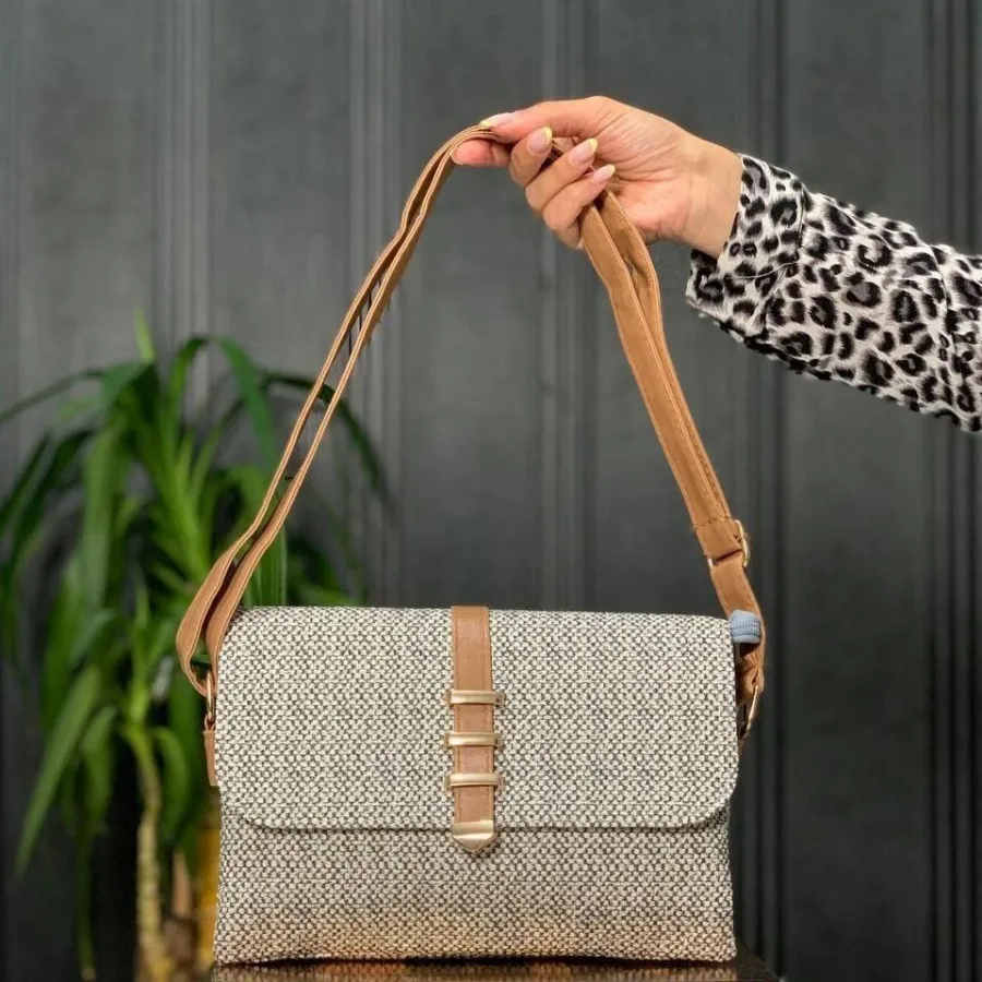 کیف پاسپورتی کنفی