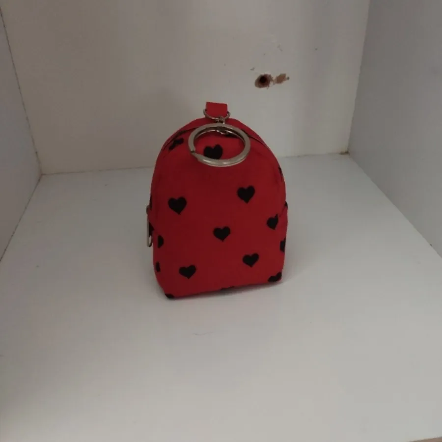 آویز کیف قرمز