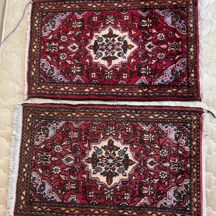 یک جفت قالیچه قدیمی