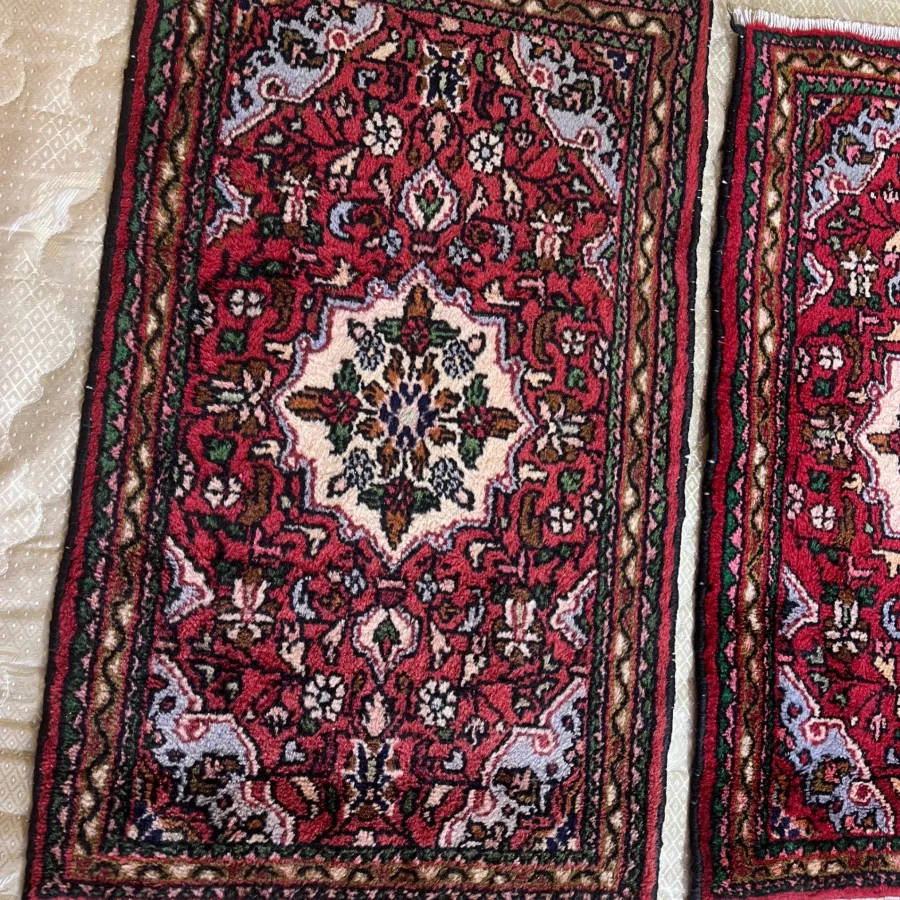 یک جفت قالیچه قدیمی