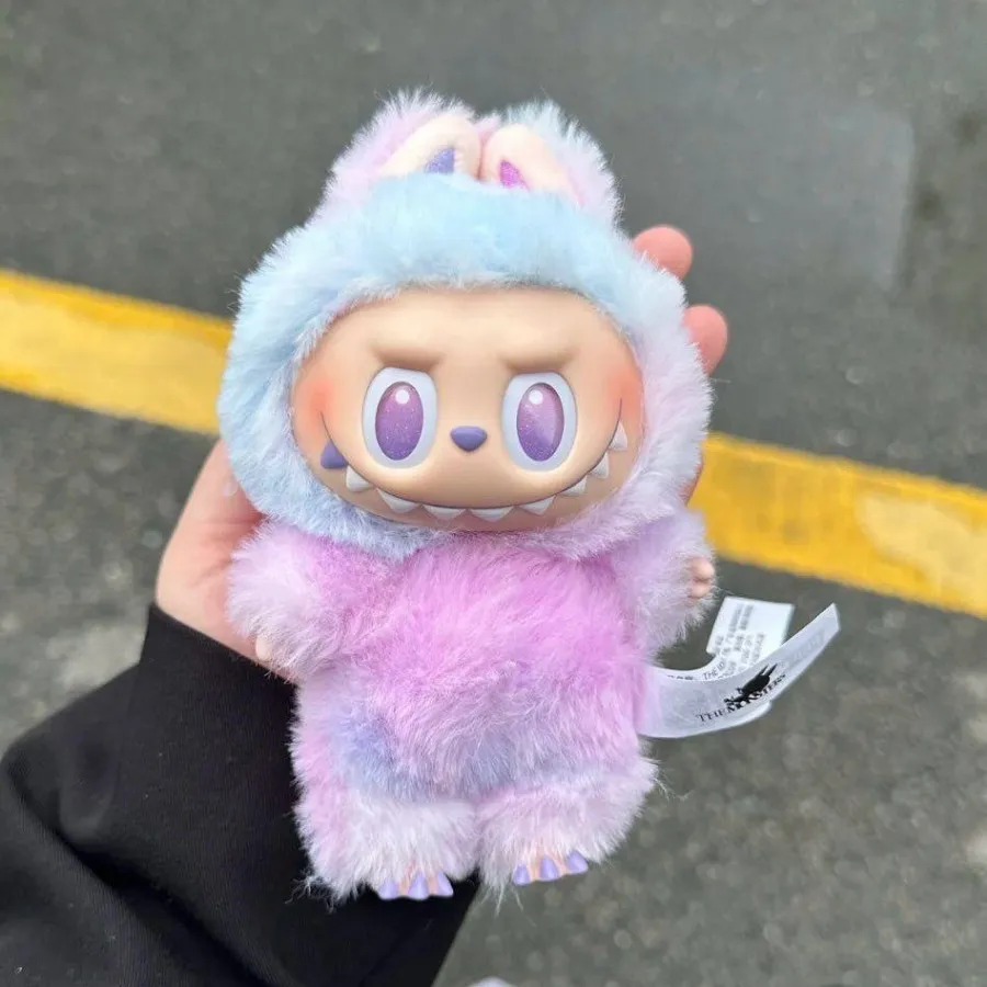 عروسک لبوبو