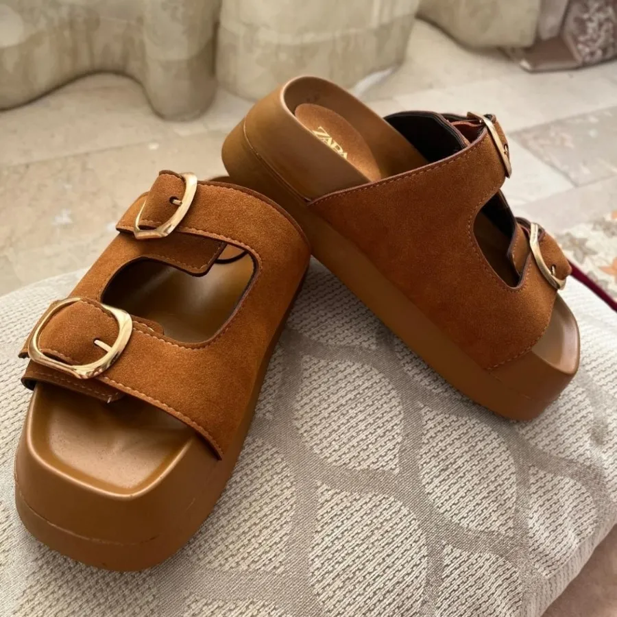 صندل تابستونی لژدار