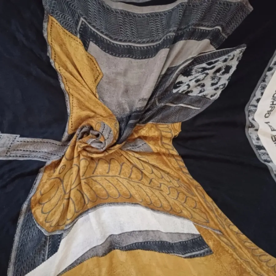 روسری قواره بلند نخی