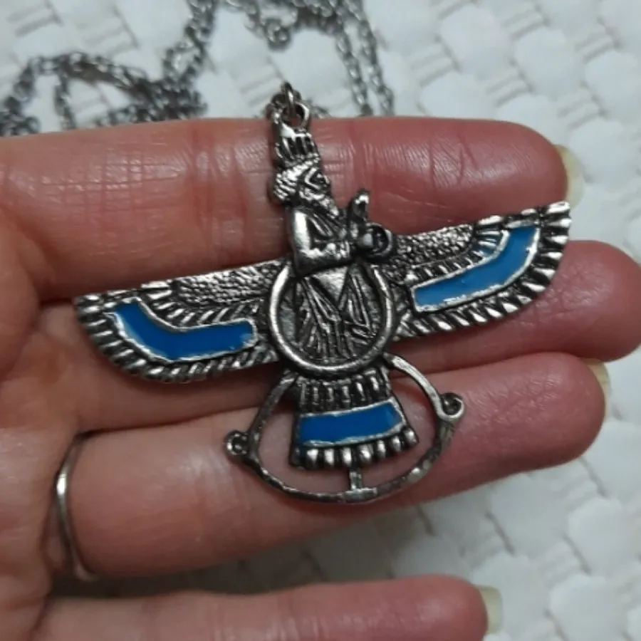 گردنبند فروهر قدیمی