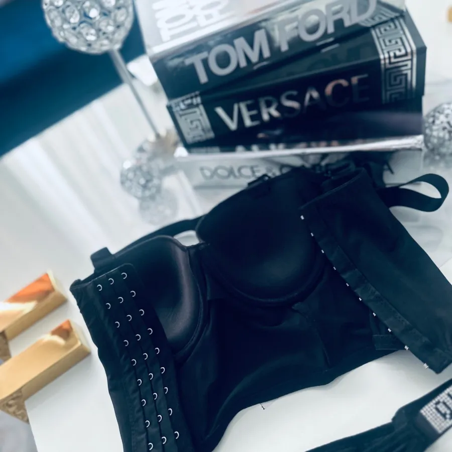 ست لباس زیر ویکتوریاسکرت