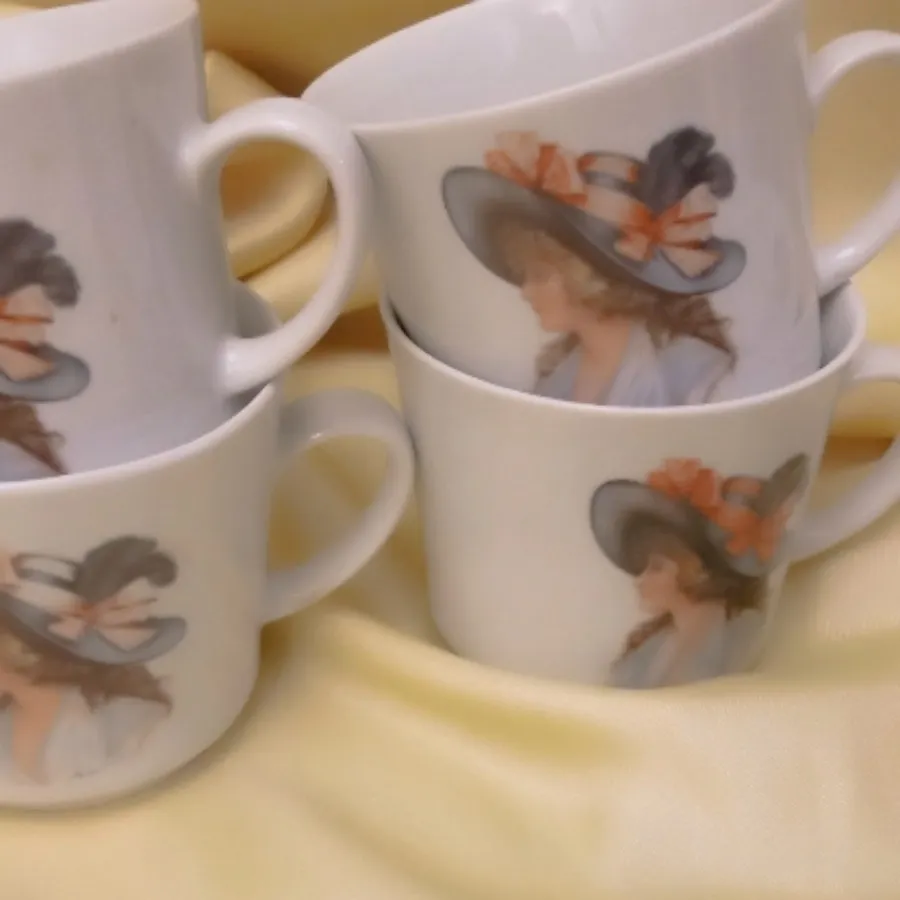 فنجون و نعلبکی طرح رخ