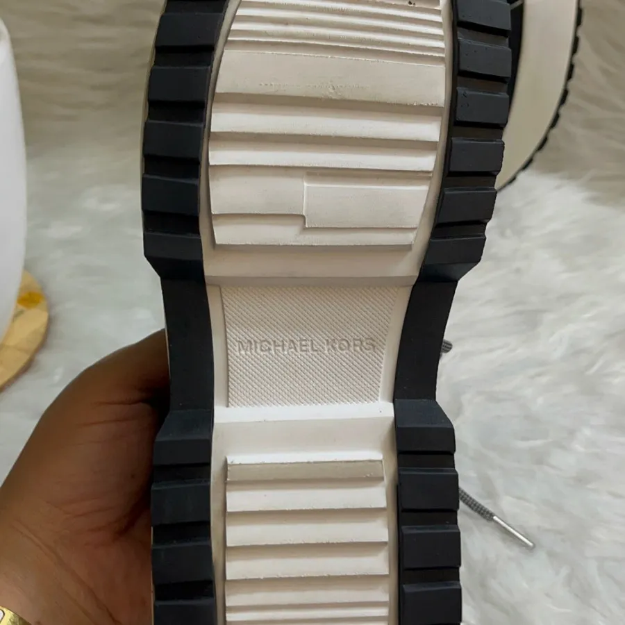 کتونی مایکل کورس سایز42