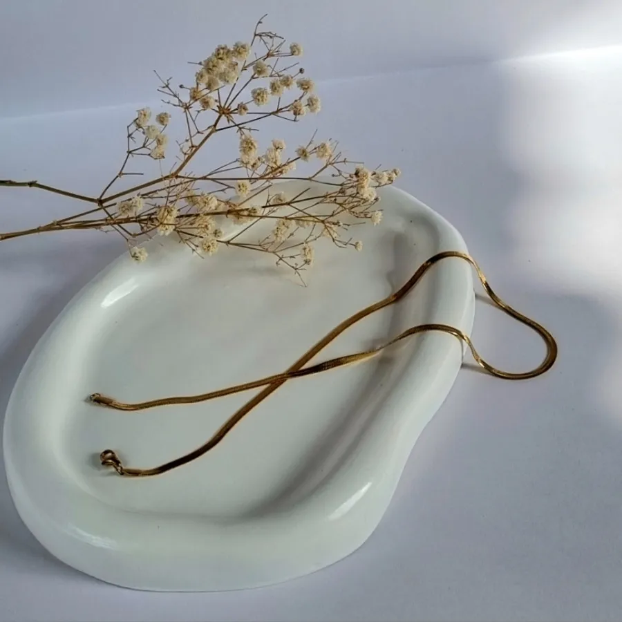 گردنبند مرواریدی و ماری