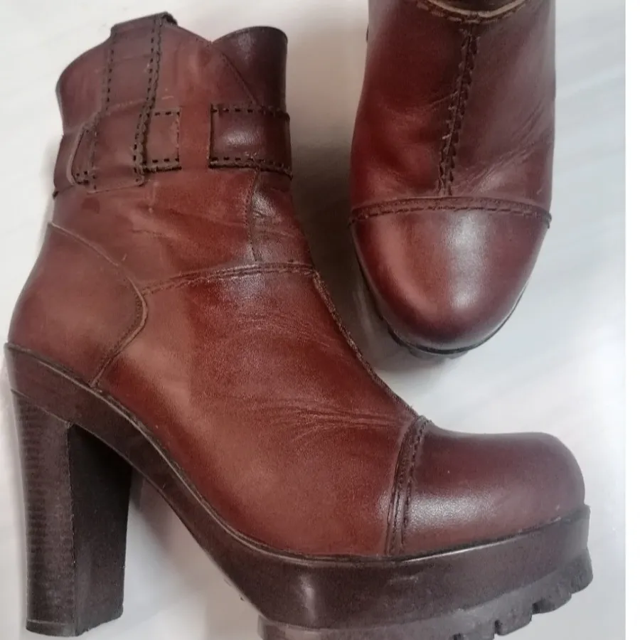 کفش پاشنه بلند