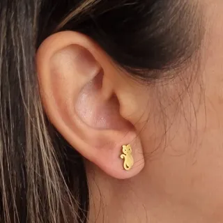 گوشواره میخی