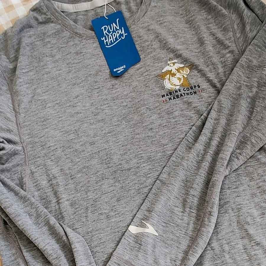 بلوز ورزشی بروکس