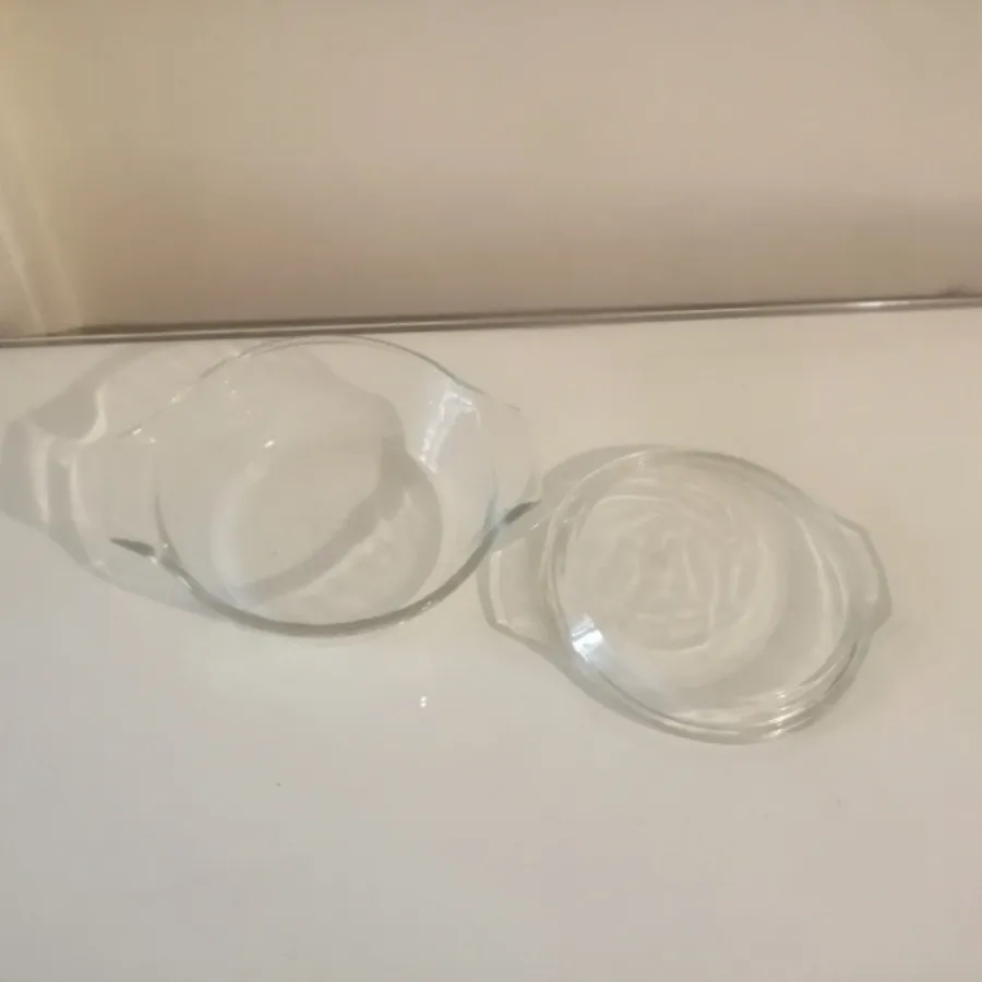 قابلمه پیرکس درب دار