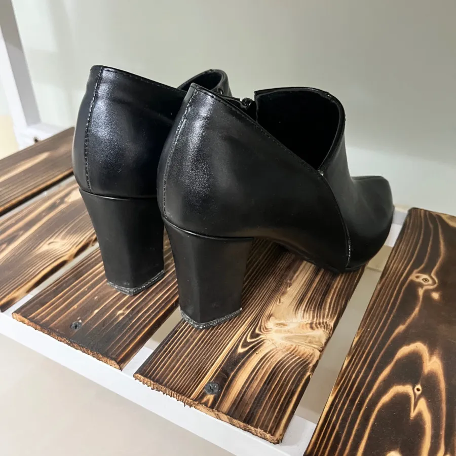 کفش رسمی اداری پاشنه دار