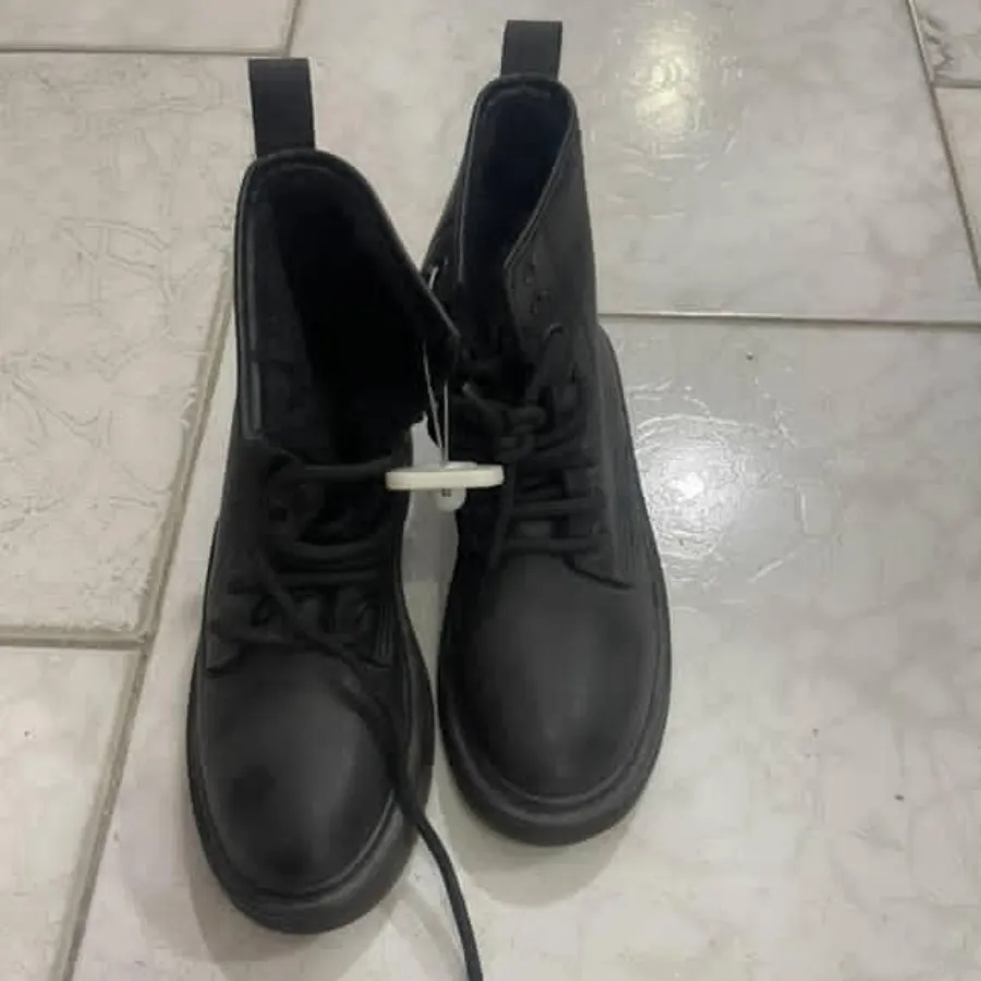 نیمبوت  دخترونه