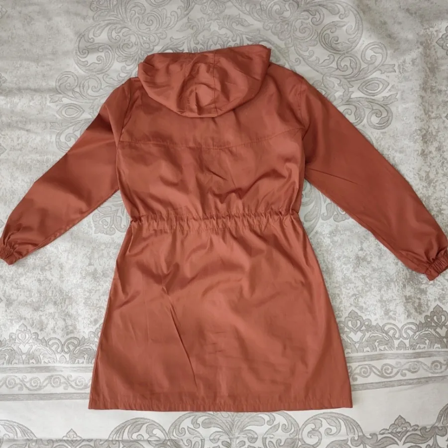 بارونی پاییزه نایک