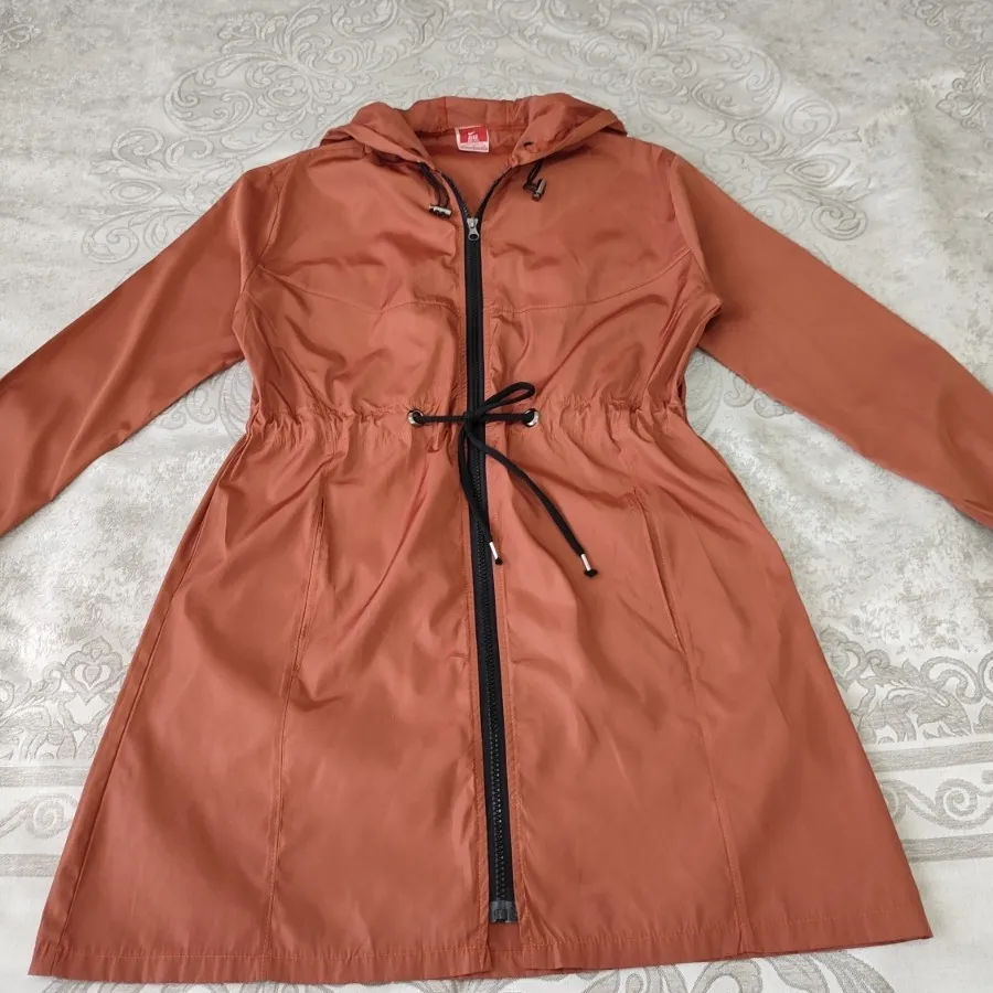 بارونی پاییزه نایک