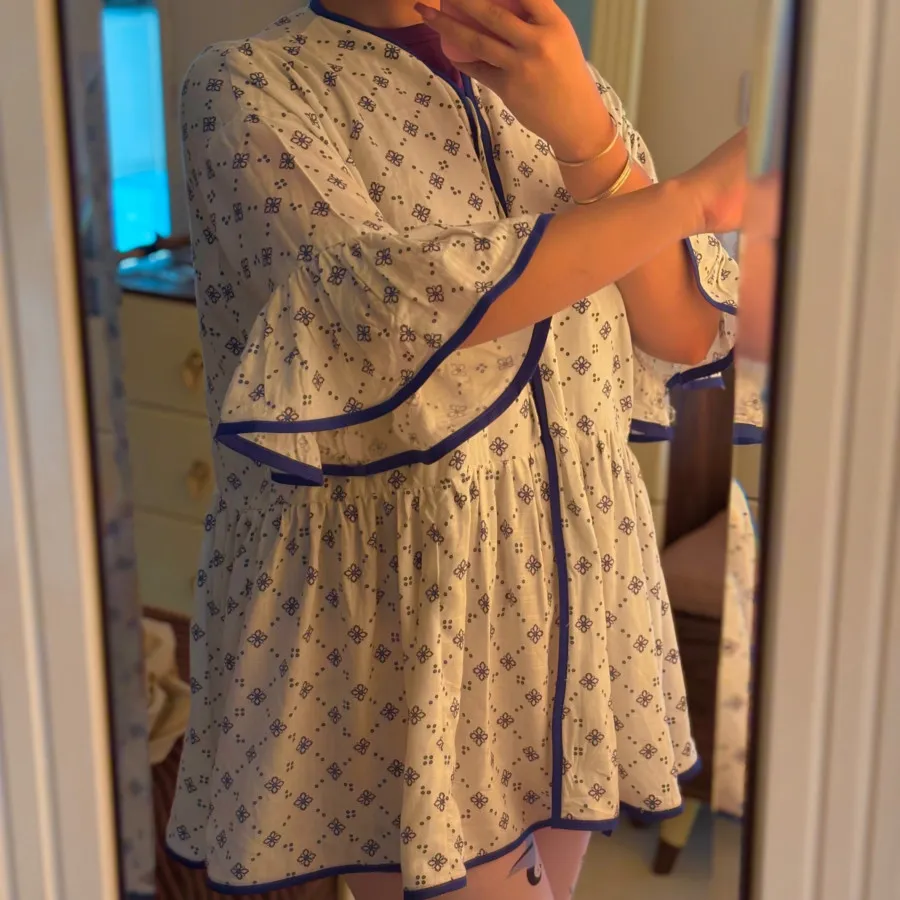 مانتو عروسکی