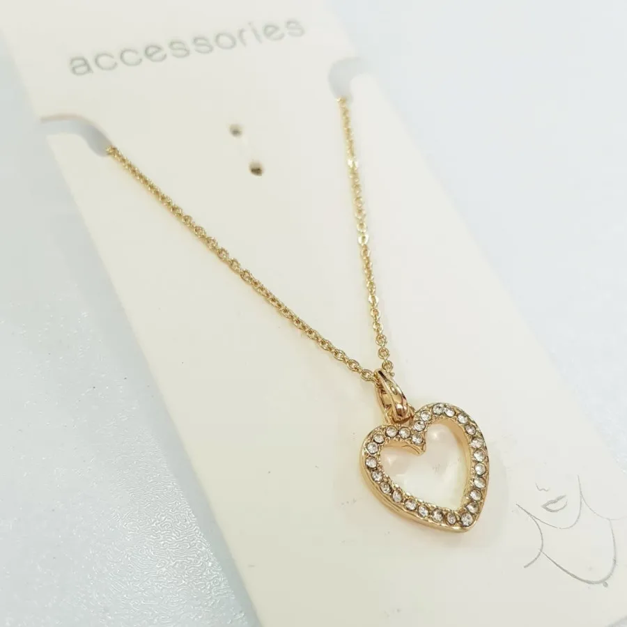 گردنبند طلایی قلبی نگین