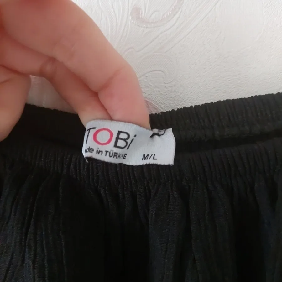 تاپ مشکی  یقه قایقی ترک